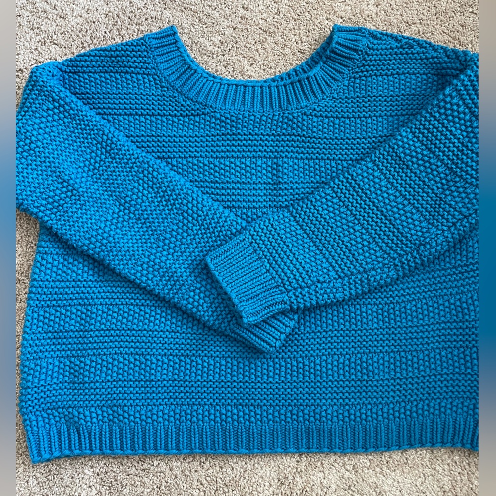 Ann Taylor loft women’s size M knitted blue sweater
